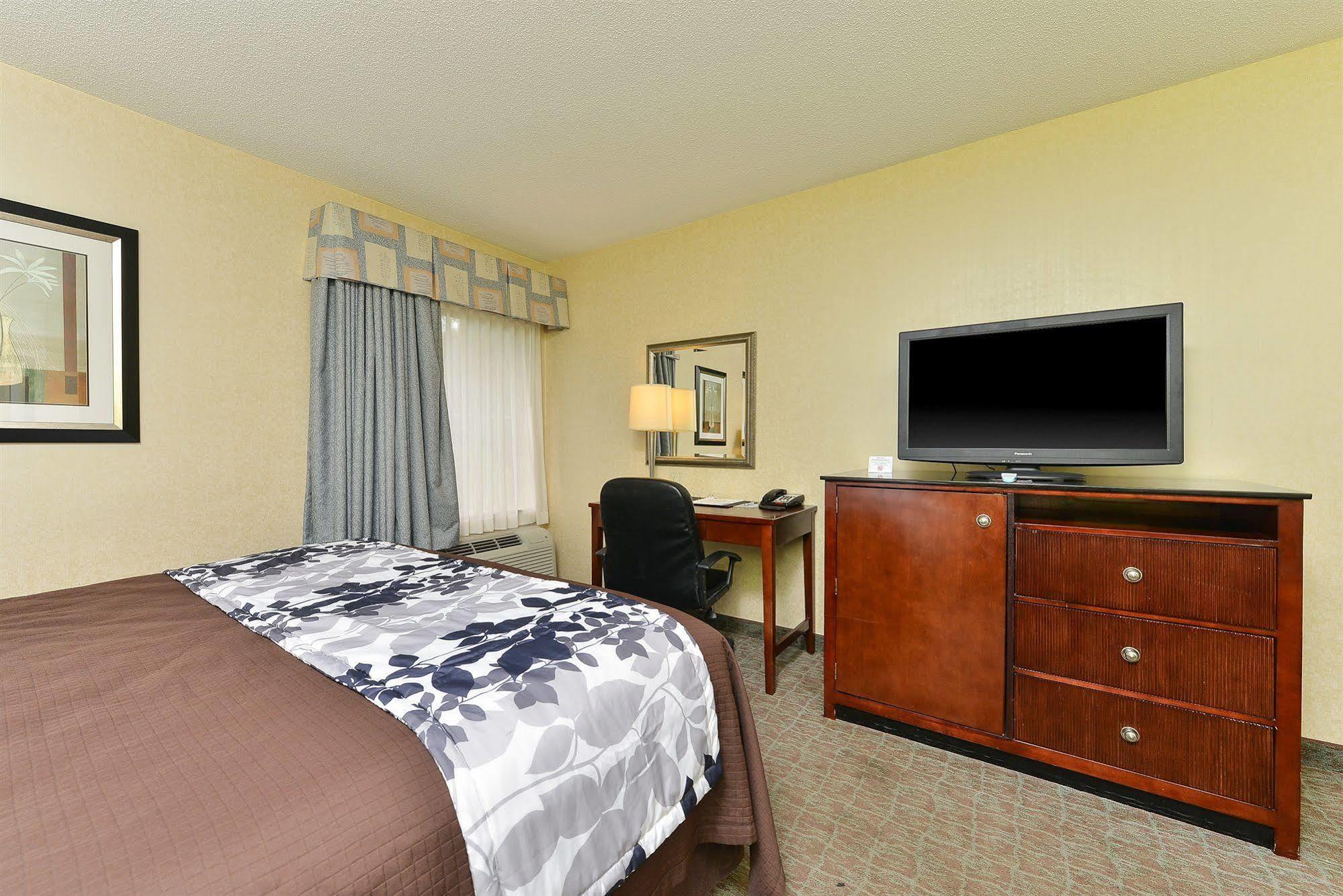 Sleep Inn & Suites Near Joint Base Andrews-Washington Area Morningside Exterior foto